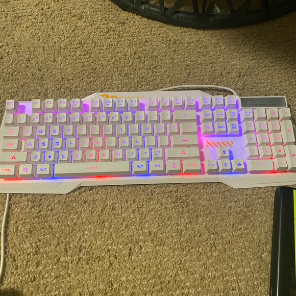 Other - old multicolor 100% gaming keyboard with satisfying noise